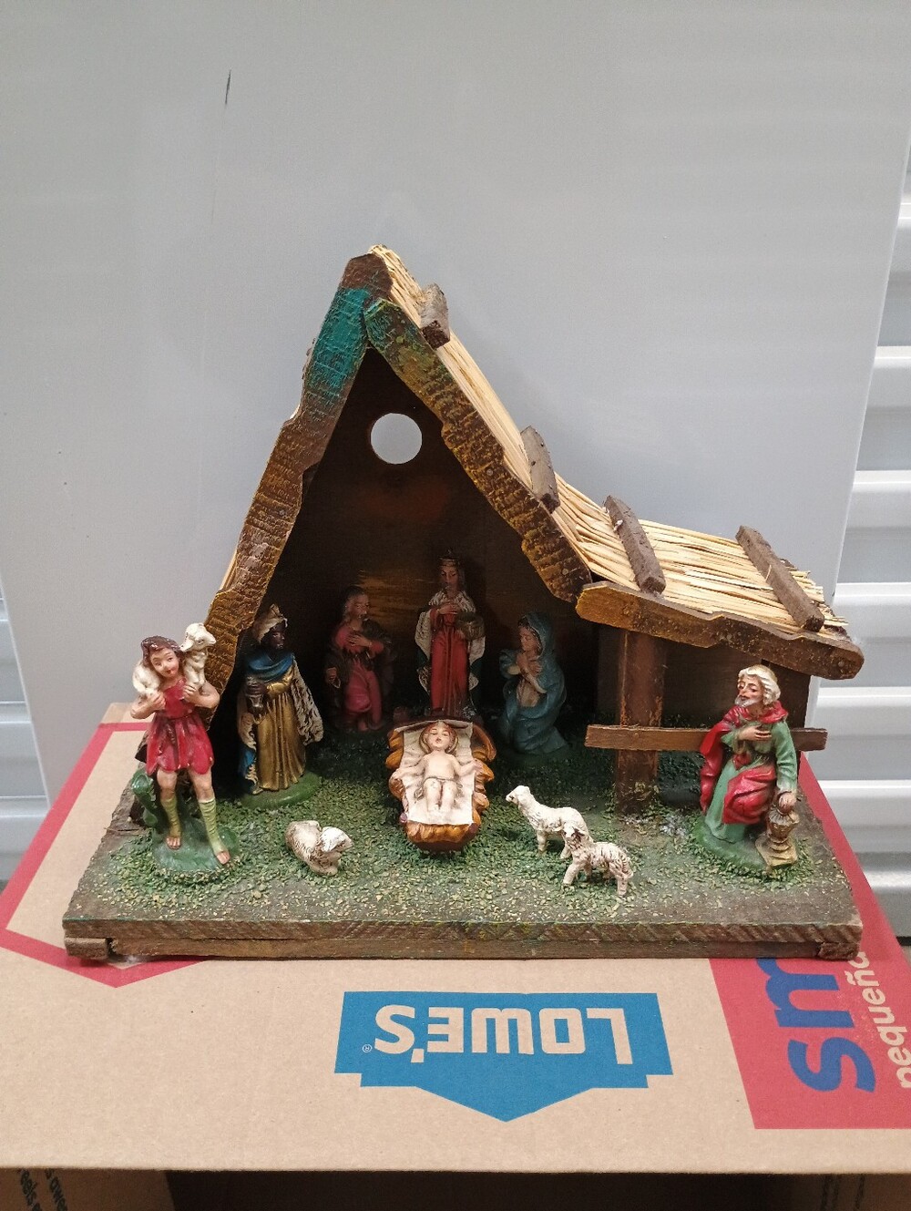 Vintage Mid-Century 40's 60's Italian Wood Christmas Nativity